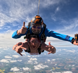 Kay completes her skydive for Ovarian Cancer Charity
